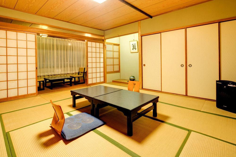 Nara Hakushikaso Hotel Exterior photo